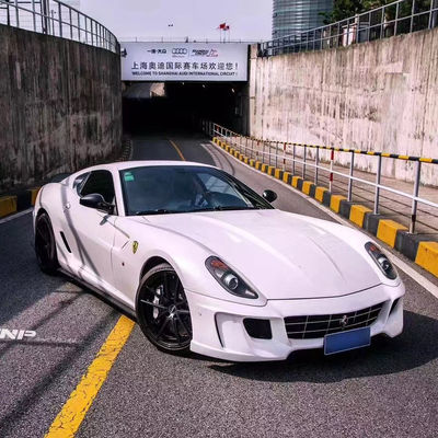 Para a Ferrari 599 Body Kit 599 Upgraded VORS Style Frente e traseiro Bumper Side Skirt Spoiler Carbon Fiber Body Kit