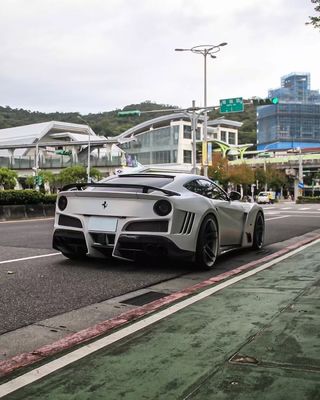 Ferrari F12 Fibra de carbono corpo Kit F12 Novitec N-largo estilo dianteiro e traseiro parachoque arco da roda F12 spoiler difusor lábio dianteiro