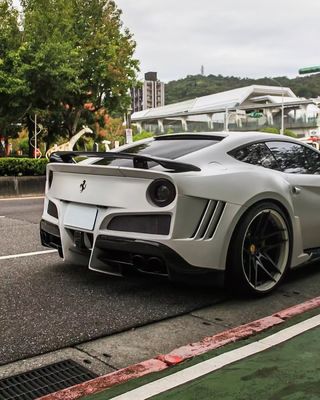 Ferrari F12 Fibra de carbono corpo Kit F12 Novitec N-largo estilo dianteiro e traseiro parachoque arco da roda F12 spoiler difusor lábio dianteiro