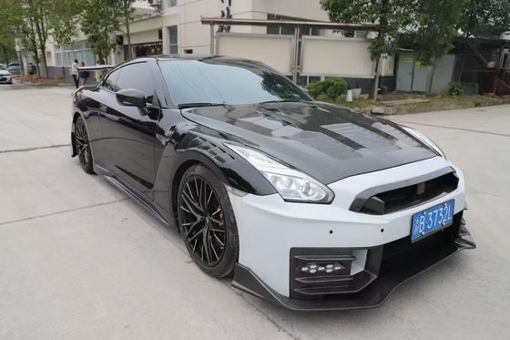 Nissan GTR Corpo de fibra de carbono Kit GTR r35 Atualizado 2024nismo estilo dianteiro e traseiro spoilers pára-choques parafusos
