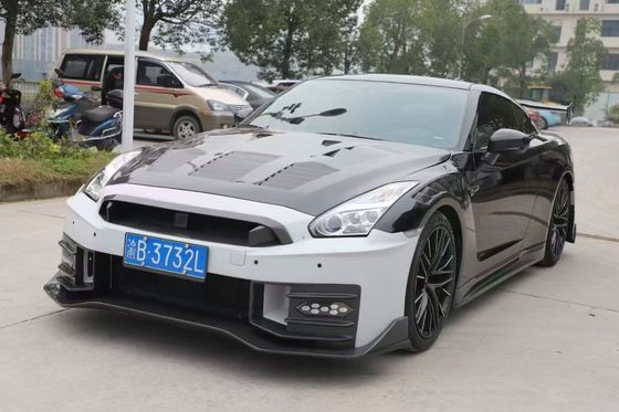Nissan GTR Corpo de fibra de carbono Kit GTR r35 Atualizado 2024nismo estilo dianteiro e traseiro spoilers pára-choques parafusos
