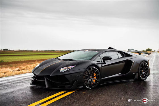 Para Lamborghini LP700 Kit de corpo de fibra de carbono LP700 Upgraded DMC Style Kit de corpo de fibra de carbono dianteiro e traseiro