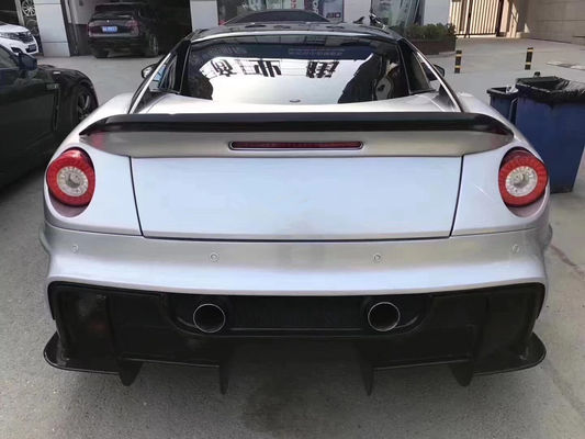 Para a Ferrari 599 Body Kit 599 Upgraded VORS Style Frente e traseiro Bumper Side Skirt Spoiler Carbon Fiber Body Kit