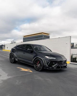 Corpo preto de Lamborghini URUS Upgraded 1016 Hood Spoiler Wide Body Kit