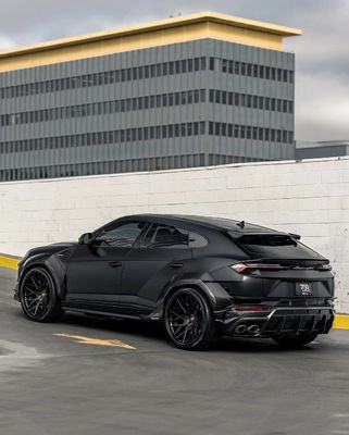 Corpo preto de Lamborghini URUS Upgraded 1016 Hood Spoiler Wide Body Kit