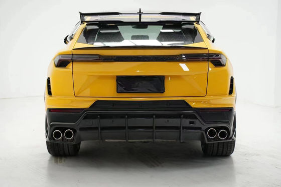 Kit de corpo URUS Lamborghini 2018-2019 Fibra de carbono Difusor de lábio frontal Urus Wide Body Kit