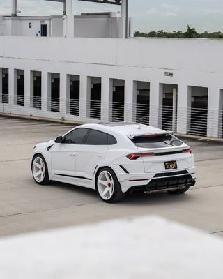 Lamborghini URUS Kit de corpo de carbono NT Estilo Lobo frontal difusor spoiler Kit de corpo largo personalizado