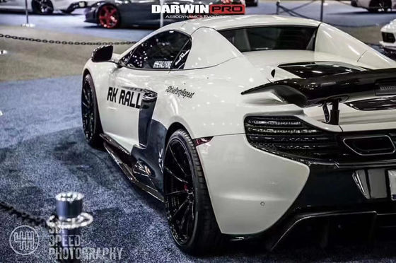 Venda como bolos quentes para McLaren MP4-12C 625C 650S Kit de corpo de fibra de carbono atualizado 675LT estilo saia lateral difusor traseiro