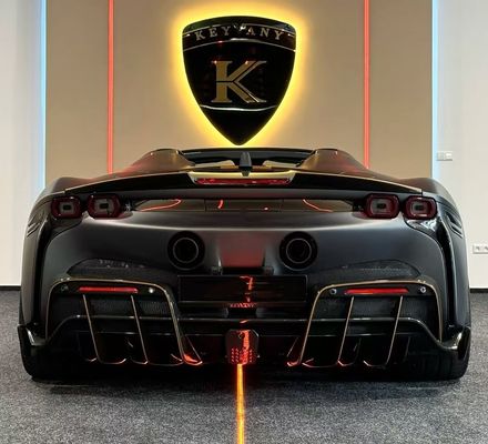 Ferrari SF90 Corpo de fibra de carbono SF90 KY PP Difusor de plástico Spoiler Side Skirt Body Kit