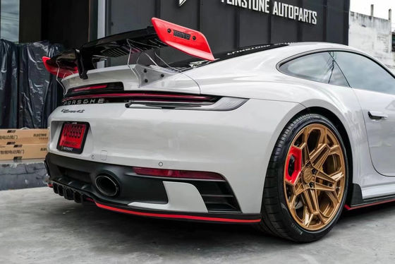 Para Porsche 911 992 Kit de corpo de fibra de carbono 911 992 Moderado TechArt estilo Frente pá difusor spoiler lado saia Kit de corpo
