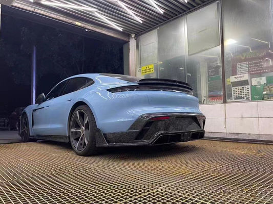 Peças para automóveis do Porsche Taycan Kit de carroceria de fibra de carbono Taycan Upgrades MSY Style Kit de carroceria de espátula frontal difusora spoiler