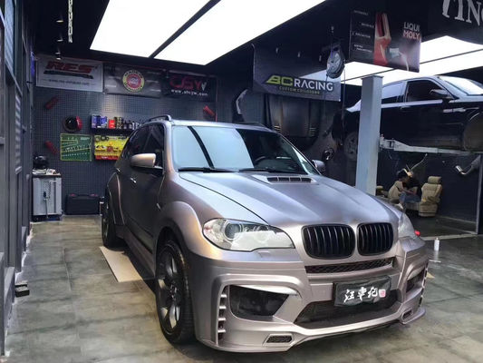 Para BMW E70 E71 X5 Kit de carroceria FPR Material X5 E70 E71 Modernização PD Estilo Frente e traseiro parachoques corpo largo