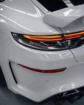 Peças para automóveis para Porsche Palamela 971 Spoiler O Palamela 971 foi atualizado com um Spoiler de fibra de carbono estilo Techart