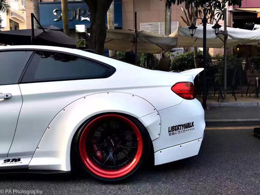 LB Wide-body Kit para BMW M4 F82 Wide-body Kit M4 F82 Upgraded LB Style Front Lip Diffuser Spoiler Carbon Fiber Body Kit