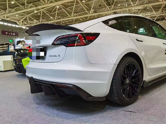 Vendo Modelo 3 Kit de atualização do corpo para o Tesla Modelo 3 Com Robô estilo dianteiro e traseiro spoilers parafuso