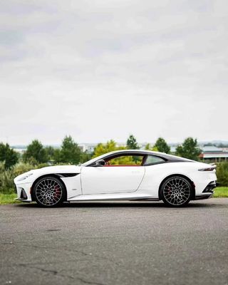 DBS Aston Martin Body Kit Branco 770 Estilo Spoiler Fronteiro Em Carro Difusor de Lábios
