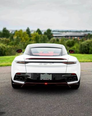 DBS Aston Martin Body Kit Branco 770 Estilo Spoiler Fronteiro Em Carro Difusor de Lábios