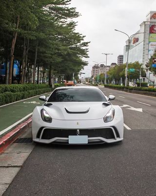 Ferrari F12 Carbon Fiber body Kit F12 Novitec N-largo style front and rear bumper wheel arch F12 front lip diffuser spoiler